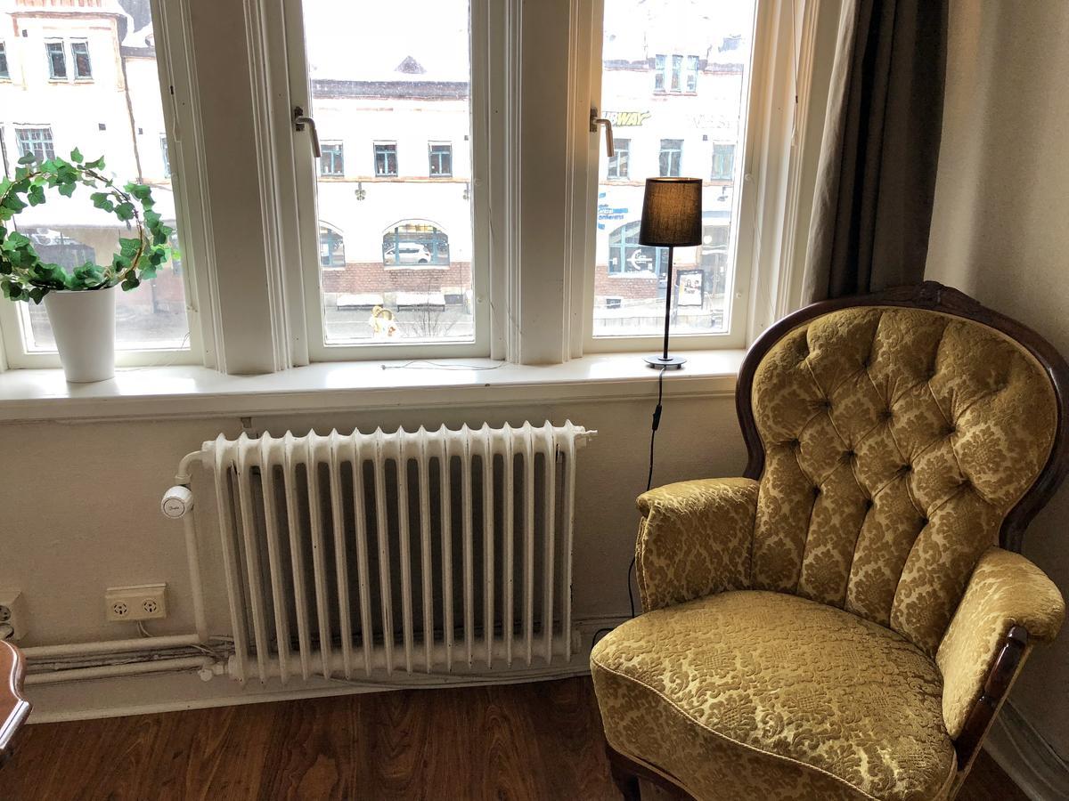 Jaernvaegshotellet Євле Екстер'єр фото